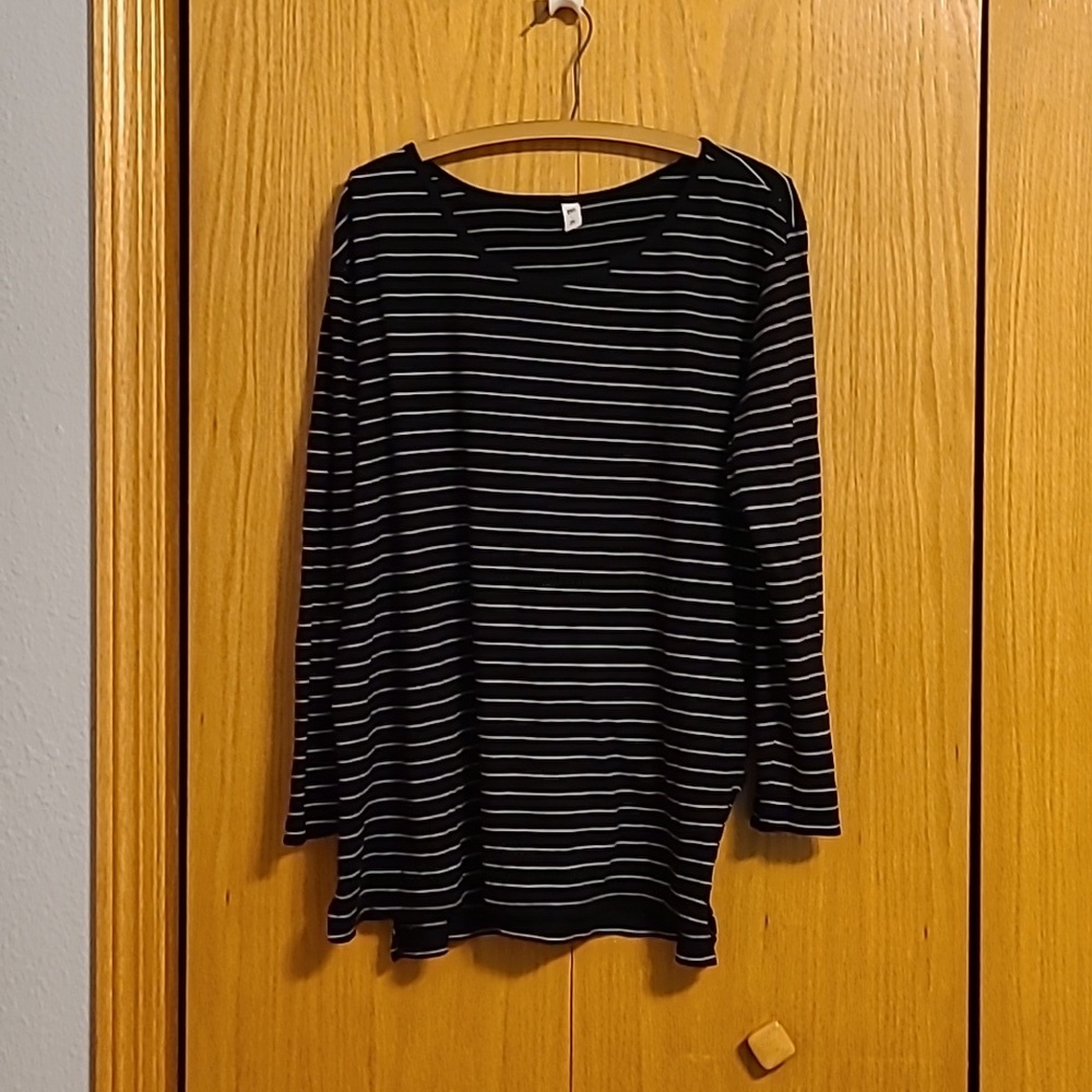 BP Large Black and White Stripe Shirt